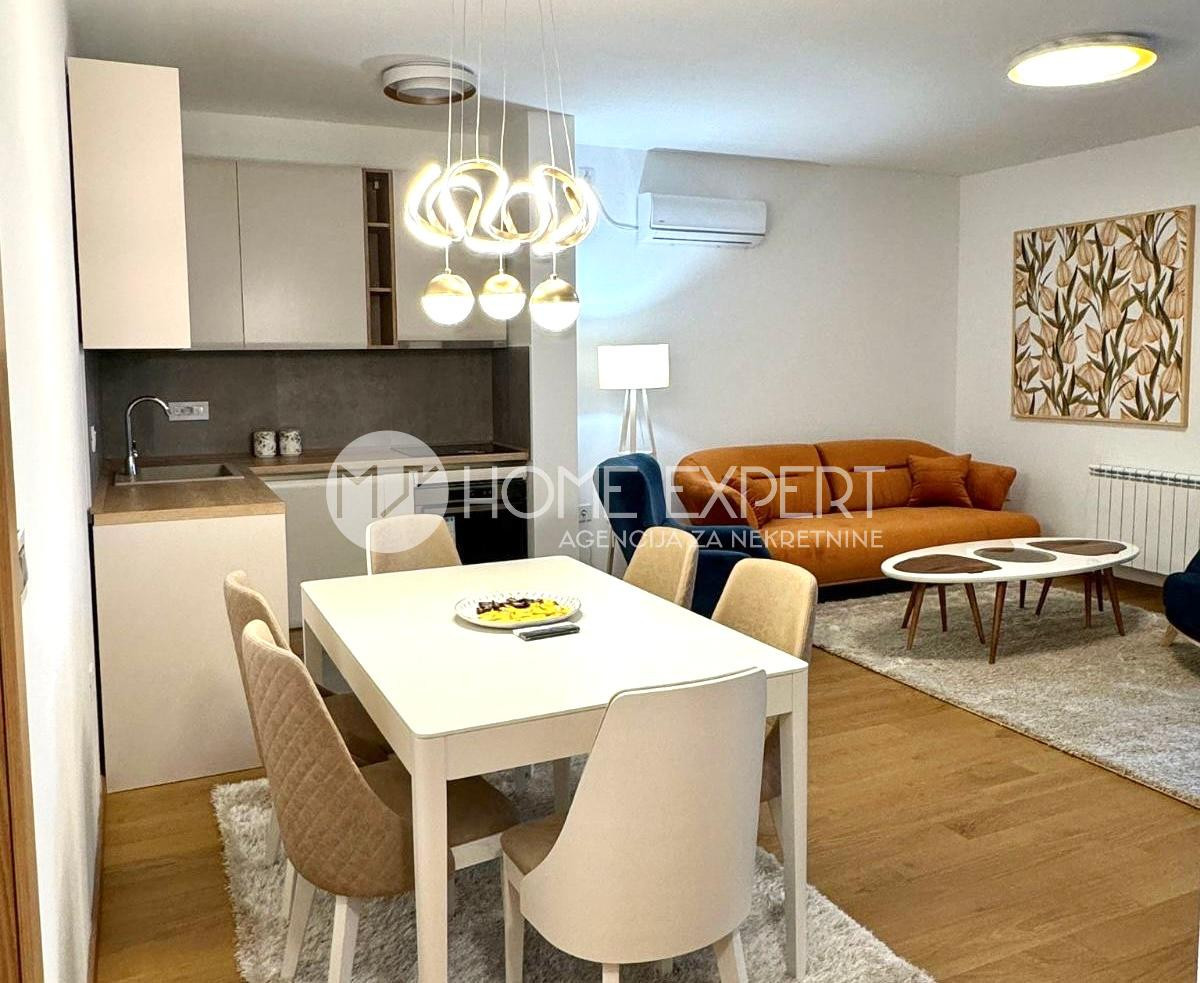 lokal - NOVI SAD - BULEVAR - 9100054