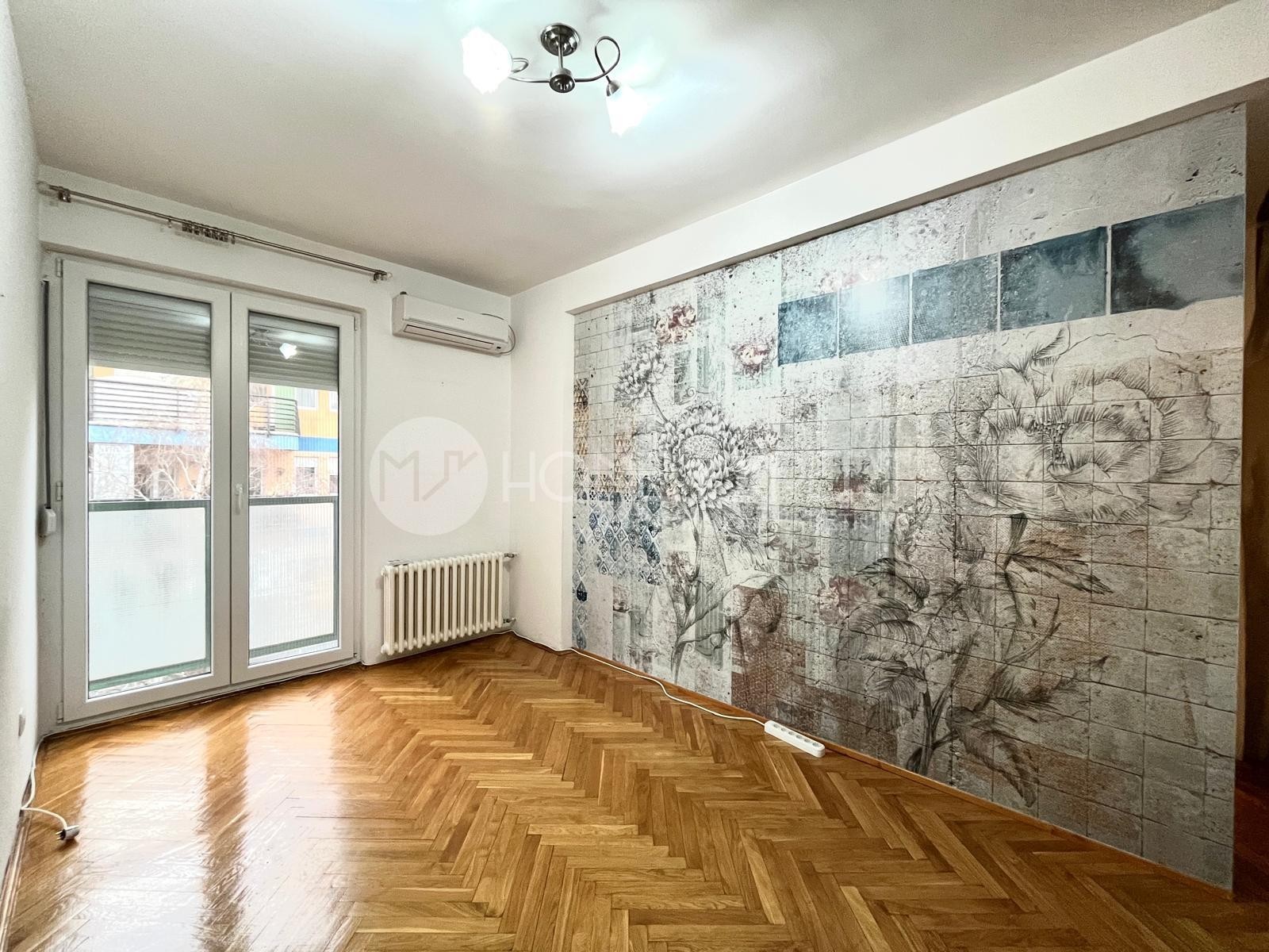 lokal - NOVI SAD - CENTAR - 9100333