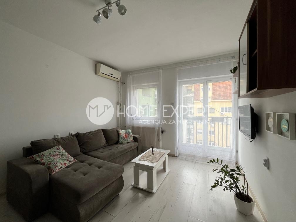 lokal - NOVI SAD - PODBARA - 9100426