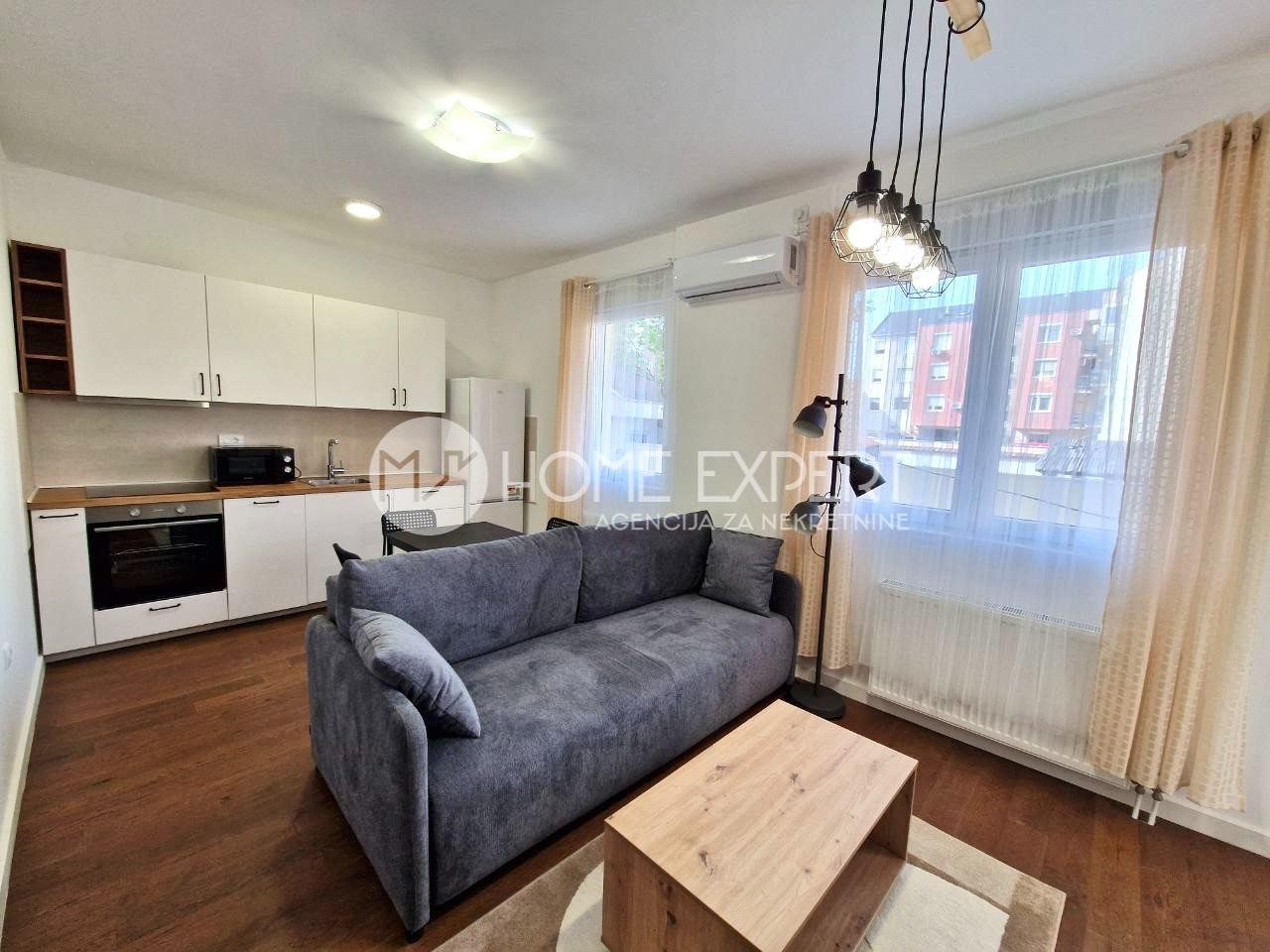 lokal - NOVI SAD - SALAJKA - 9100439