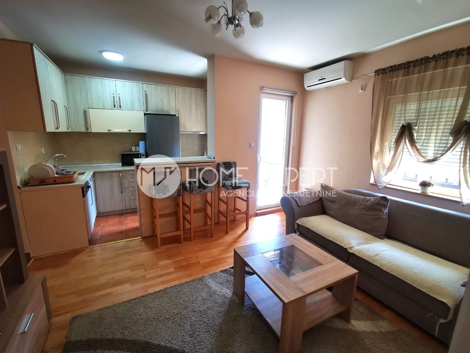 lokal - NOVI SAD - SALAJKA - 9100469