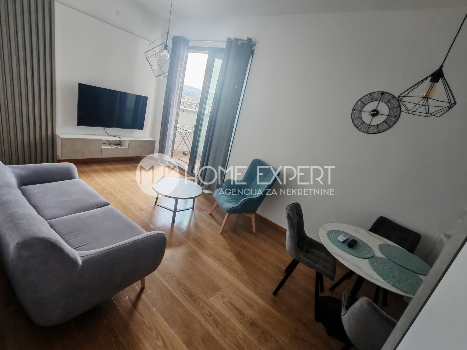lokal - NOVI SAD - CENTAR - 9100482