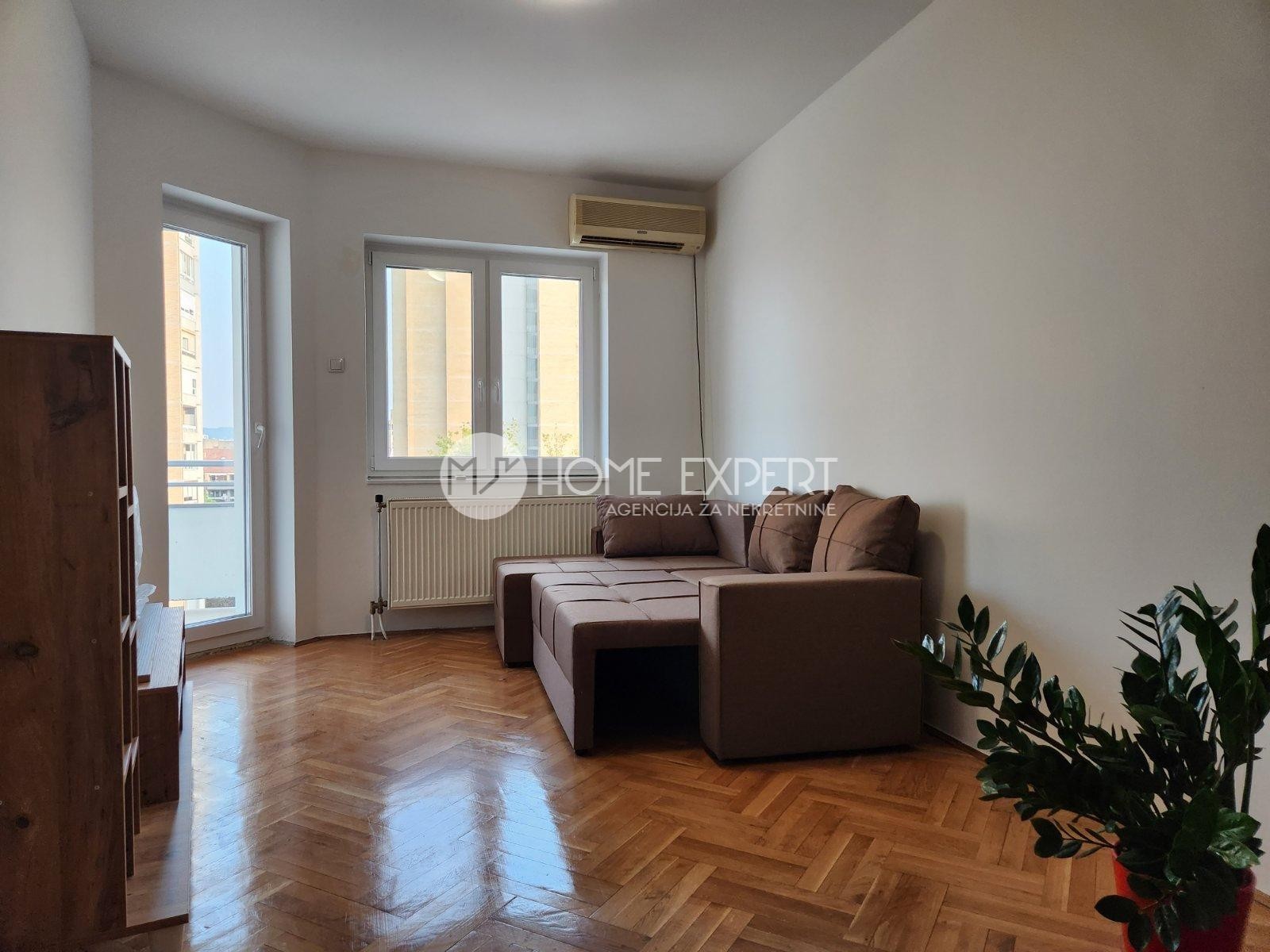 lokal - NOVI SAD - GRBAVICA - 9100492