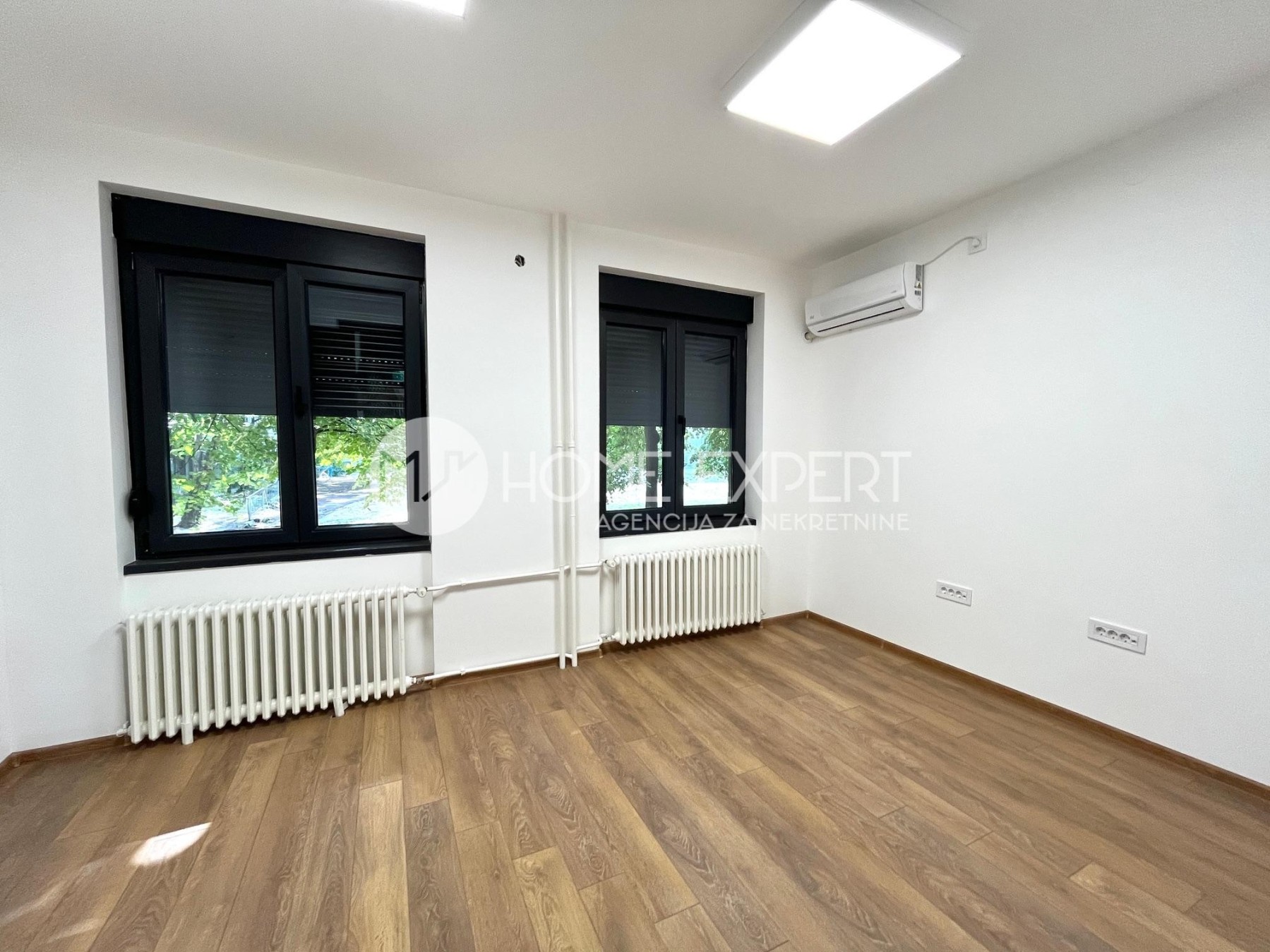 lokal - NOVI SAD - CENTAR - 9100503