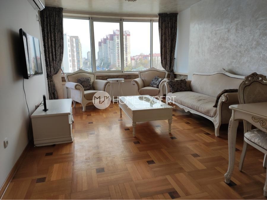 lokal - NOVI SAD - BULEVAR PATRIJARHA PAVLA - 9100518