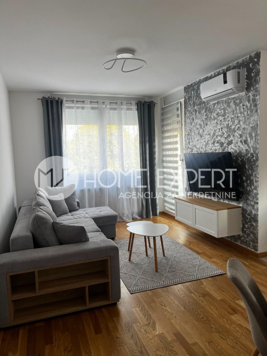 lokal - NOVI SAD - TELEP - 9100524