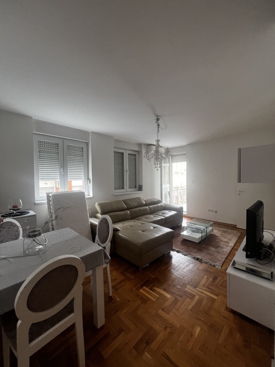 lokal - NOVI SAD - BULEVAR - 9100544