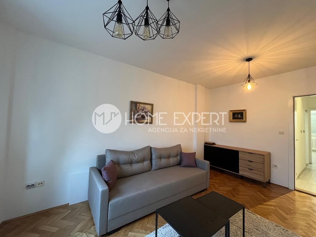 lokal - NOVI SAD - PODBARA - 9100561