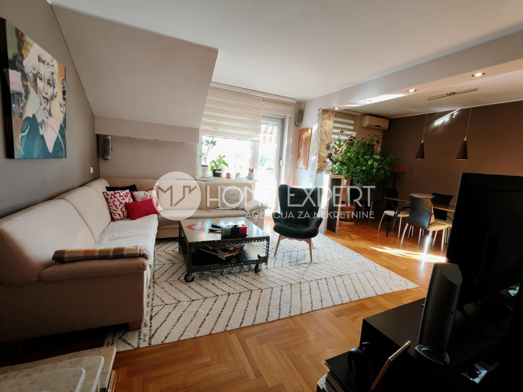 stan NOVI SAD - BULEVAR - 1000321