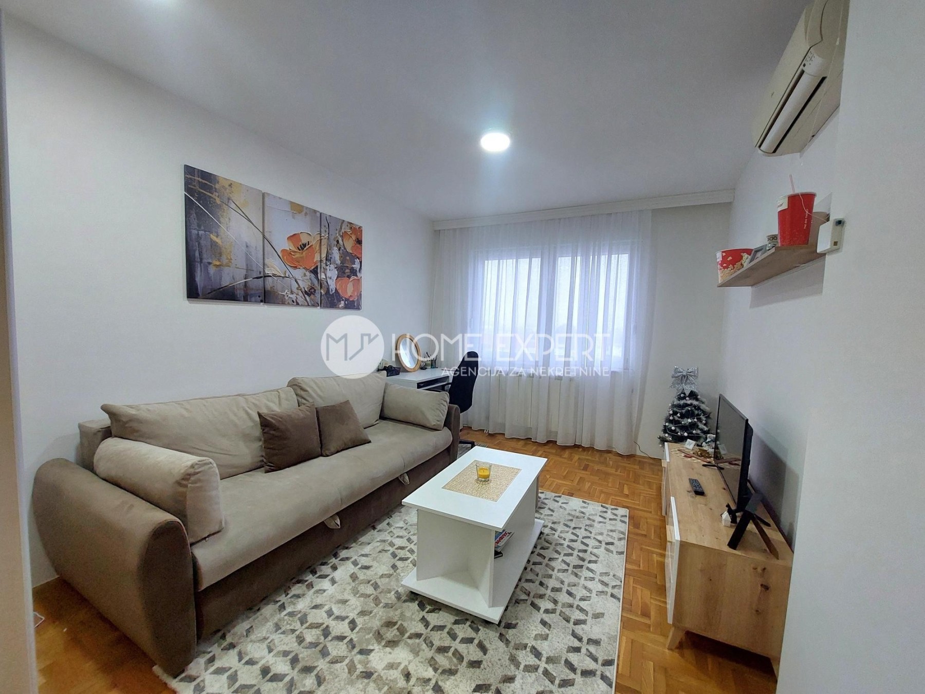 stan NOVI SAD - BULEVAR EVROPE - 1000355