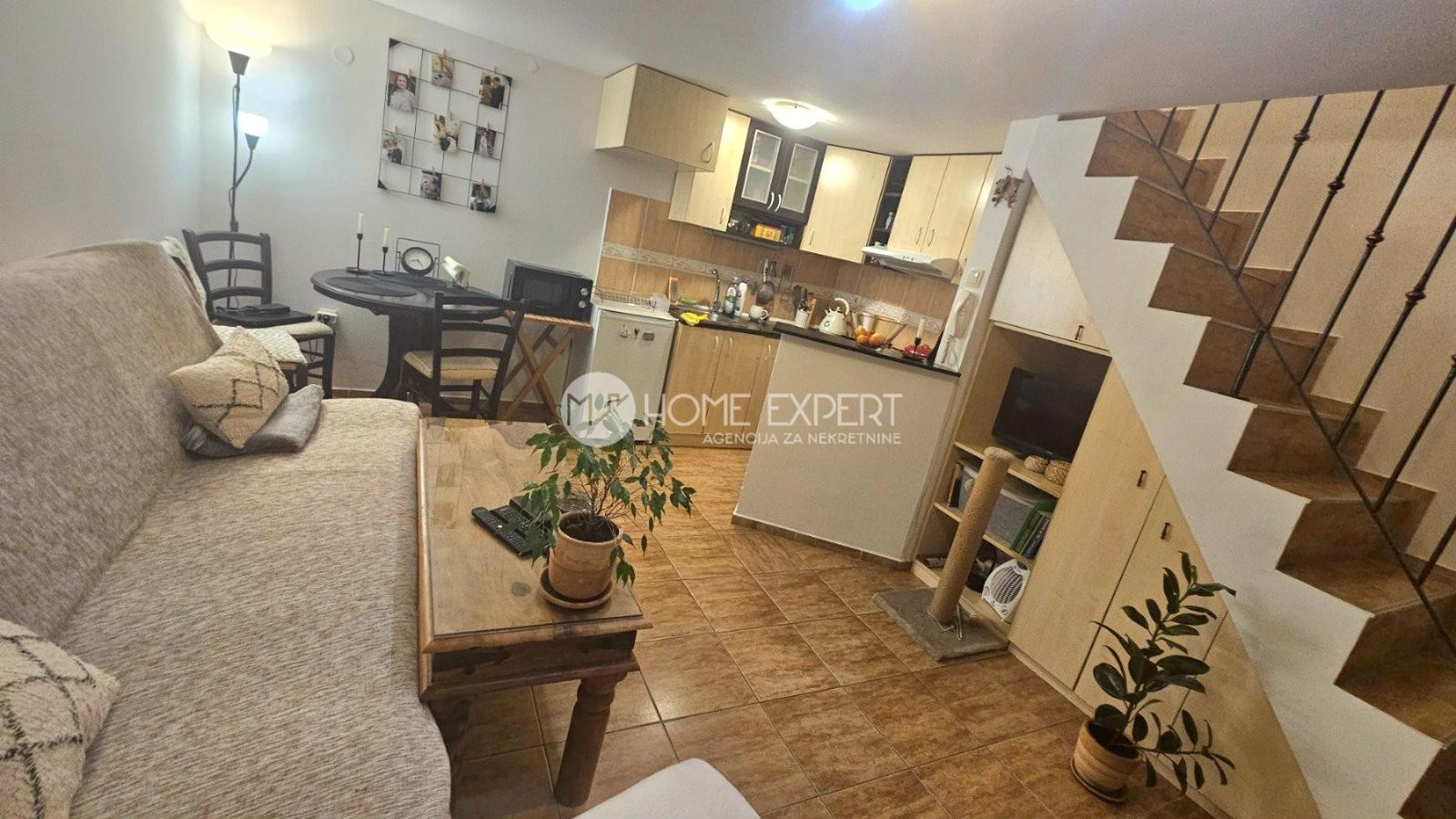 stan NOVI SAD - PODBARA - 1000396