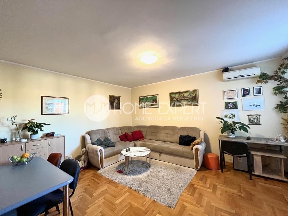 stan NOVI SAD - NOVA DETELINARA - 1000646