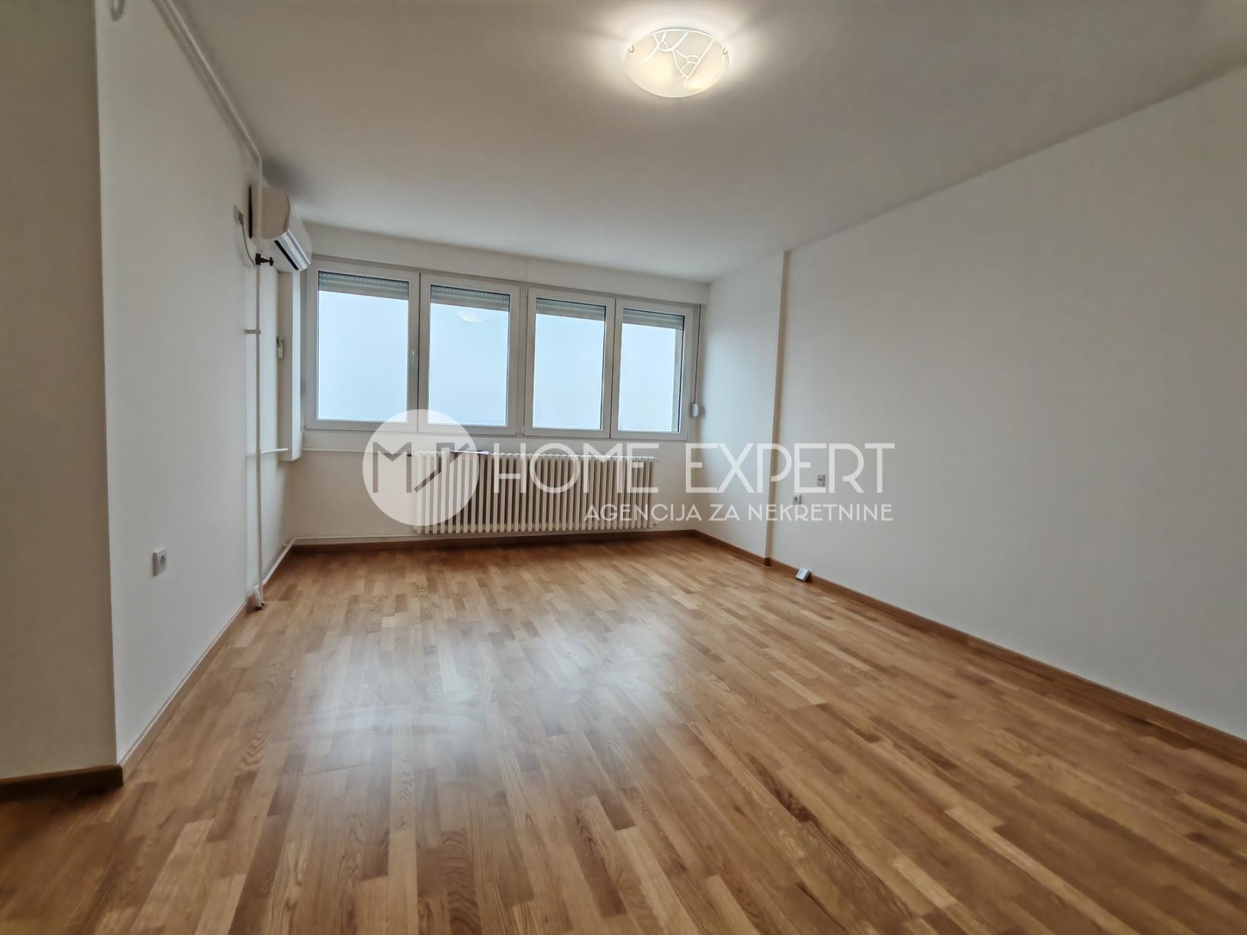 stan NOVI SAD - BULEVAR - 1000665